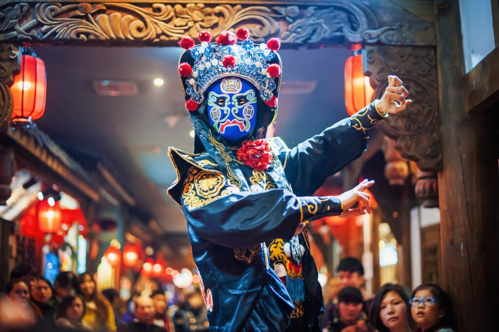 Chinese actor performs a traditional face-changing show #5