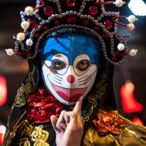 Chinese actor performs a traditional face-changing show #8